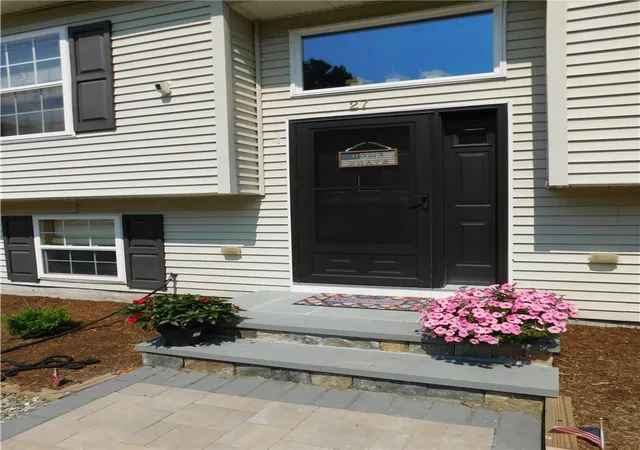 3rd image of 27 Nardolillo St, Johnston, RI 02919 | MLS# 1395132