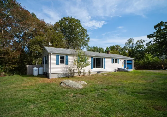 Homes for sale in Little Compton, RI | 255 John Dyer Rd, Little Compton, RI 02837 | MLS# 1396688