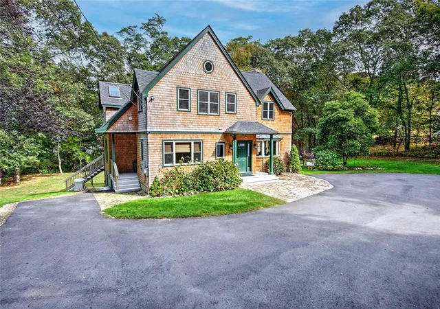 4th image of 297 Walmsley Ln, Saunderstown, RI 02874 | MLS# 1397392