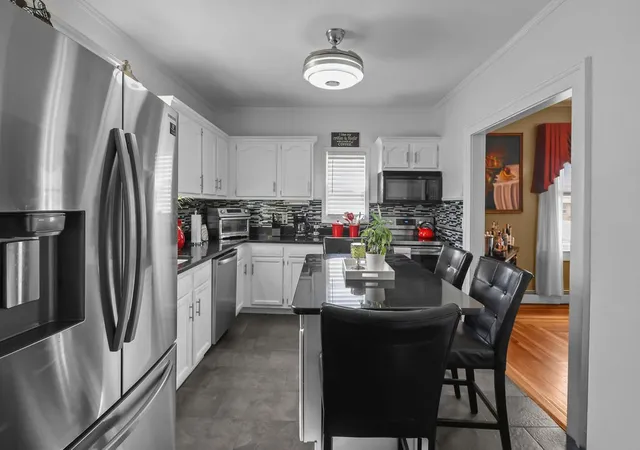 3rd image of 56 Errol St, Warwick, RI 02888 | MLS# 1398028
