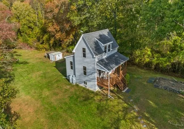 32nd image of 033 Alden Ave, Prudence Island, RI 02872 | MLS# 1398410