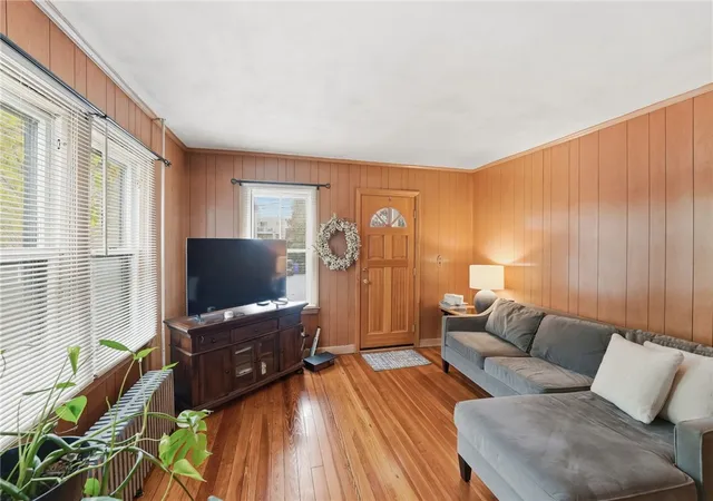 5th image of 2 Wilson St, Bristol, RI 02809 | MLS# 1398348