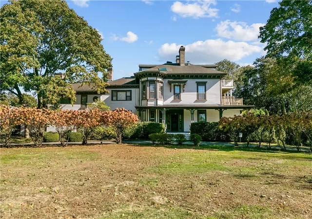 Photo 3 of Sale Pending at 46 Chastellux Ave #M6, Newport, RI 02840 | MLS# 1398503 | Listing updated on 2026-08-17