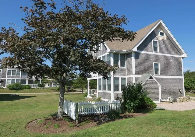 2nd image of 1720 Corn Neck Rd, Block Island, RI 02807 | MLS# 1398422