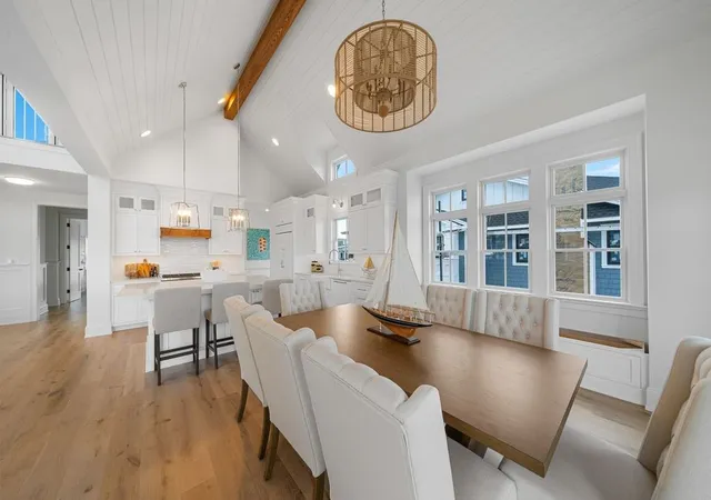 Photo 3 of Single family home for sale at 815 Ocean Rd, Narragansett, RI 02882 | MLS# 1400782 | Listing updated on 2026-08-18