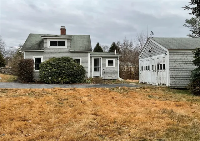 Homes for sale in North Scituate, RI | 922 Plainfield Pike, North Scituate, RI 02857 | MLS# 1401419