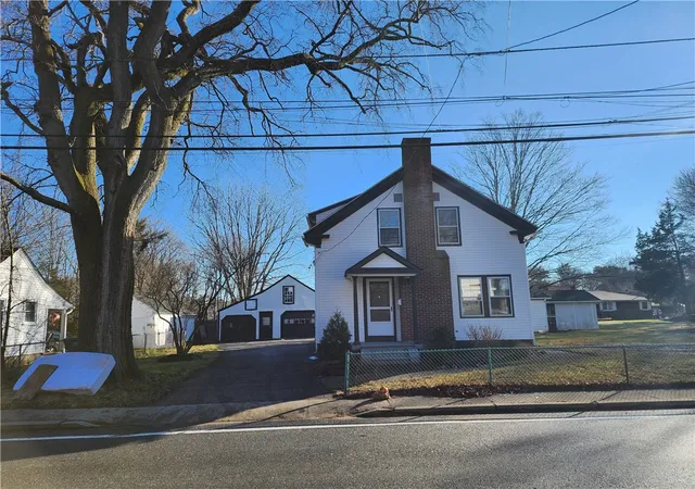 Homes for sale in Coventry, RI | 140 S Main St, Coventry, RI 02816 | MLS# 1401430