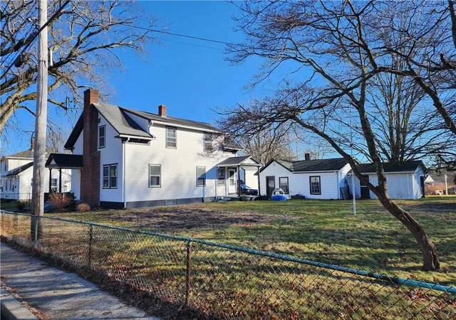 Homes for sale in Coventry, RI | 140 S Main St, Coventry, RI 02816 | MLS# 1401430