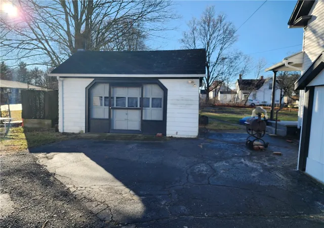 Homes for sale in Coventry, RI | 140 S Main St, Coventry, RI 02816 | MLS# 1401430