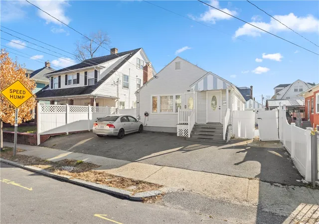 Homes for sale in Providence, RI | 236 Gallatin St, Providence, RI 02907 | MLS# 1401296