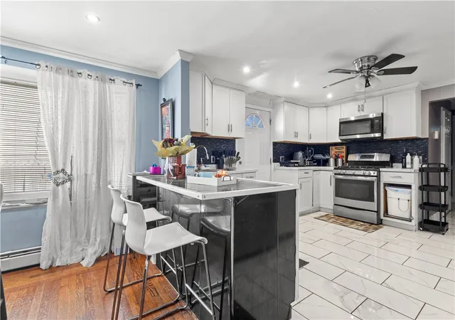 Homes for sale in Providence, RI | 236 Gallatin St, Providence, RI 02907 | MLS# 1401296