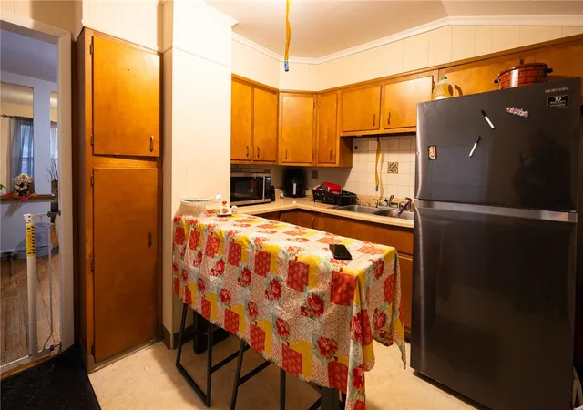 16th image of 916 Bullocks Pt Ave, East Providence, RI 02915 | MLS# 1402080