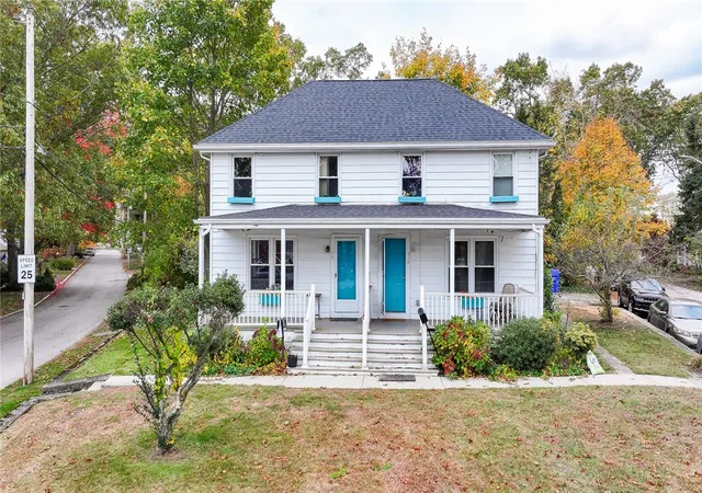 1st image of 916 Bullocks Pt Ave, East Providence, RI 02915 | MLS# 1402080