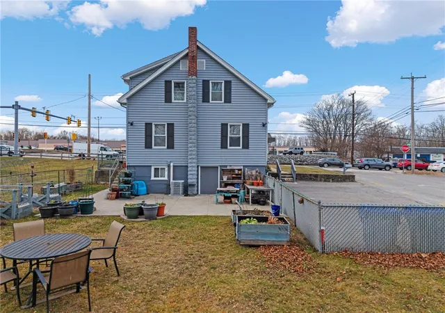 Homes for sale in Warren, RI | 596 Metacom Ave, Warren, RI 02885 | MLS# 1403243