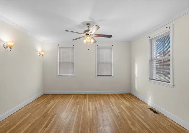 Homes for sale in Warren, RI | 596 Metacom Ave, Warren, RI 02885 | MLS# 1403243