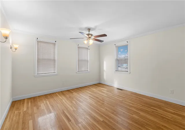 Homes for sale in Warren, RI | 596 Metacom Ave, Warren, RI 02885 | MLS# 1403243