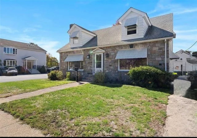 1st image of 400 Newport Ave St, Pawtucket, RI 02861 | MLS# 1403491