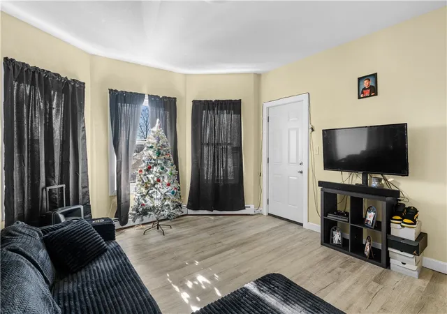 Homes for sale in Providence, RI | 61 Stanwood St, Providence, RI 02907 | MLS# 1403650