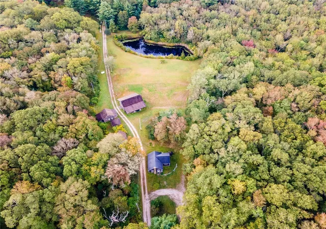 3rd image of 2 Thatt Wy, Hopkinton, RI 02833 | MLS# 1403219