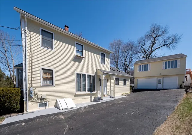 Homes for sale in Johnston, RI | 129 Simmonsville Ave, Johnston, RI 02919 | MLS# 1403848