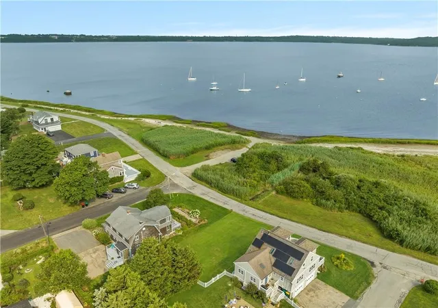 Homes for sale in Portsmouth, RI | 0 Common Fence Blvd, Portsmouth, RI 02871 | MLS# 1404288