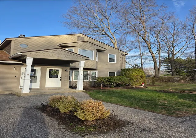 3rd image of 38 Stone Trl #D, North Providence, RI 02904 | MLS# 1404810