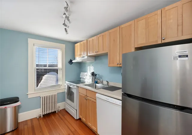 2nd image of 21 Spring St #3, Newport, RI 02840 | MLS# 1404590