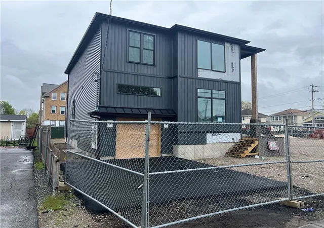 1st image of 15 Draper St, Pawtucket, RI 02861 | MLS# 1405202