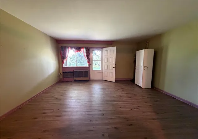 Homes for sale in Tiverton, RI | 347 Main Rd #103, Tiverton, RI 02878 | MLS# 1405483