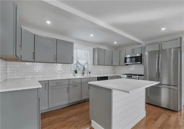 2nd image of 79 Suburban Pkwy, Warwick, RI 02889 | MLS# 1405489