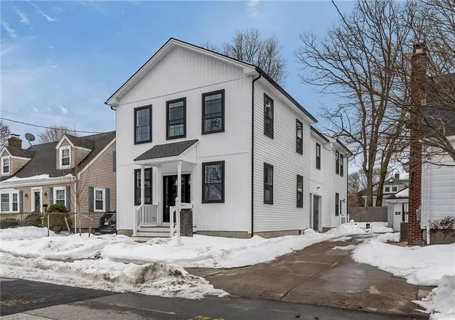 Homes for sale in Providence, RI | 68 Enfield Ave, Providence, RI 02908 | MLS# 1405848
