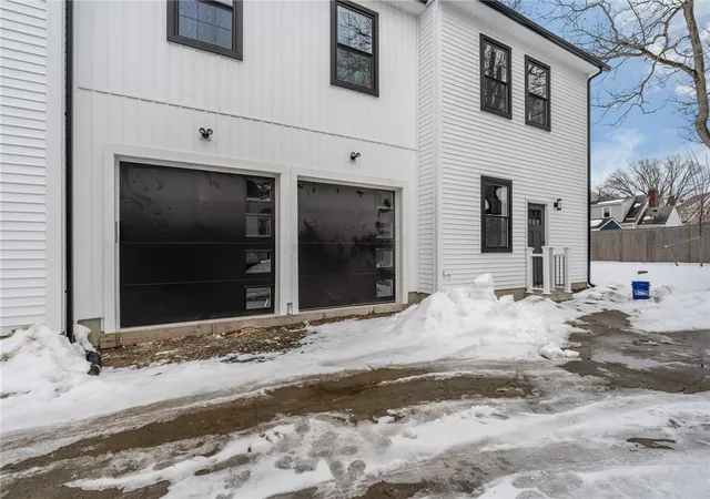 Homes for sale in Providence, RI | 68 Enfield Ave, Providence, RI 02908 | MLS# 1405848