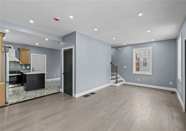 Homes for sale in Providence, RI | 68 Enfield Ave, Providence, RI 02908 | MLS# 1405848