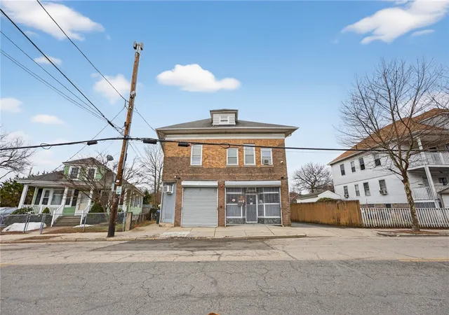 Homes for sale in Providence, RI | 556 Admiral Ave, Providence, RI 02908 | MLS# 1406068