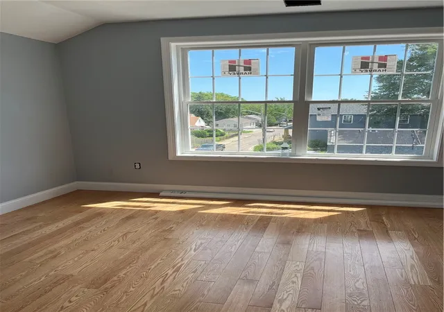 36th image of 84 Coggeshall St, Providence, RI 02908 | MLS# 1405872