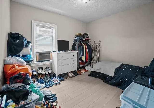 4th image of 76 Slater St, Pawtucket, RI 02860 | MLS# 1406207