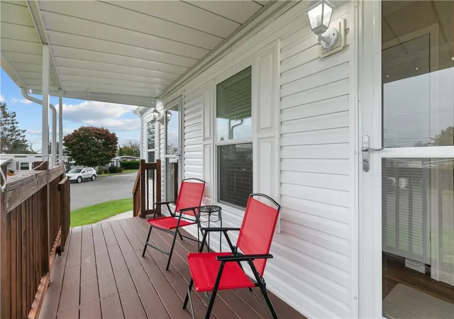 Homes for sale in Portsmouth, RI | 1 Second St, Portsmouth, RI 02871 | MLS# 1406185