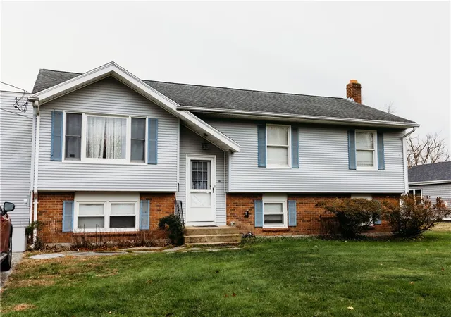Photo 2 of Single family home for sale at 16 Ward Ave, Middletown, RI 02842 | MLS# 1406326 | Listing updated on 2026-08-24