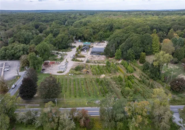 3rd image of 47 Tuckertown Rd, Wakefield, RI 02879 | MLS# 1406446
