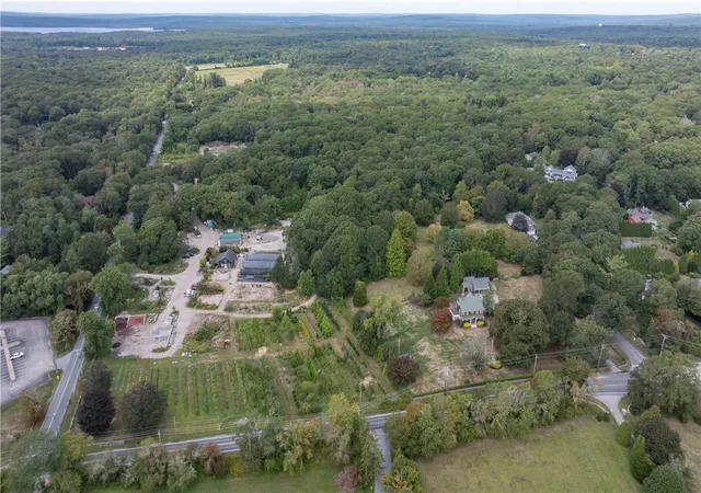 5th image of 47 Tuckertown Rd, Wakefield, RI 02879 | MLS# 1406446