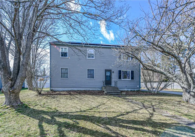 Homes for sale in Portsmouth, RI | 25 Watson Dr, Portsmouth, RI 02871 | MLS# 1406501
