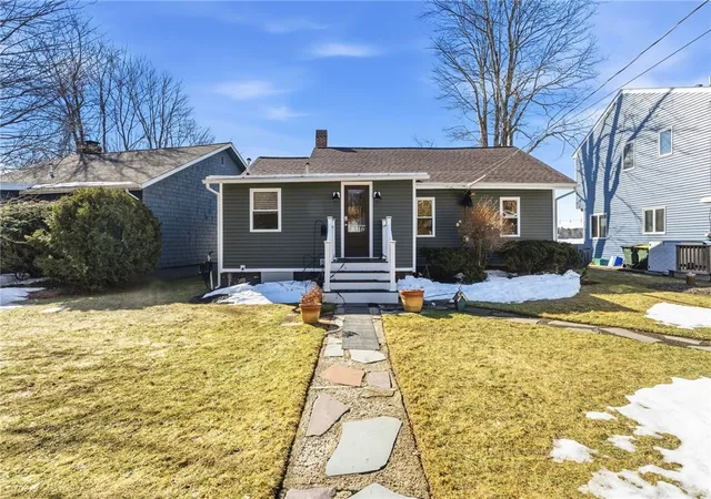 Homes for sale in Burrillville, RI | 120 Shore Dr, Burrillville, RI 02826 | MLS# 1406240