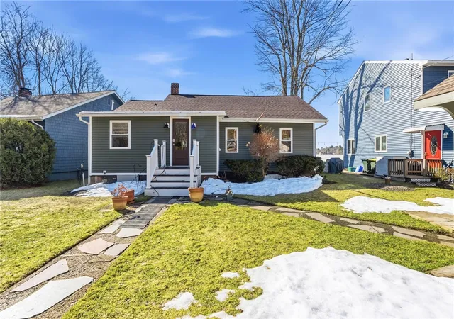 Homes for sale in Burrillville, RI | 120 Shore Dr, Burrillville, RI 02826 | MLS# 1406240