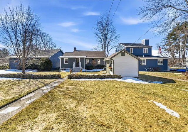 Photo 4 of Sale Pending at 120 Shore Dr, Glendale, RI 02826 | MLS# 1406240 | Listing updated on 2026-04-20