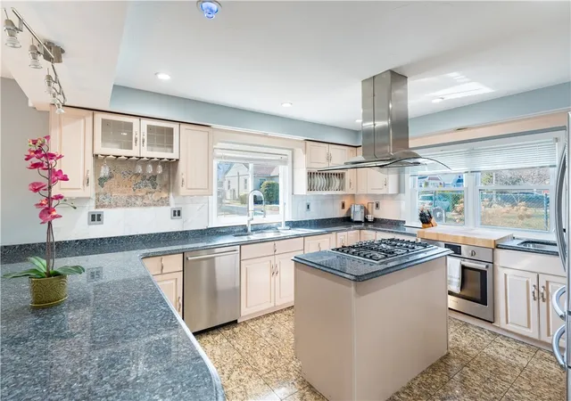 Photo 1 of Sale Pending at 928 Admiral St, Providence, RI 02904 | MLS# 1405017 | Listing updated on 2026-08-19