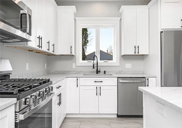 Homes for sale in Narragansett, RI | 60 Daytona Ave, Narragansett, RI 02882 | MLS# 1406779