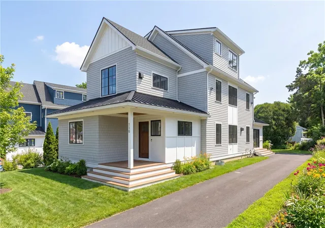 Homes for sale in Middletown, RI | 118 Newport Ave, Middletown, RI 02842 | MLS# 1403413