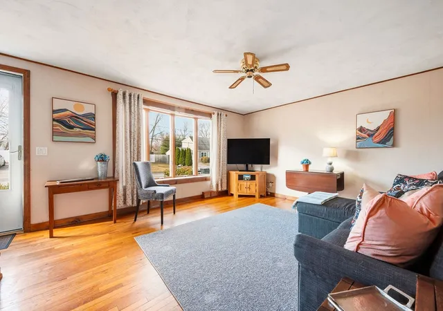 2nd image of 173 Weeden Dr, East Greenwich, RI 02818 | MLS# 1407177