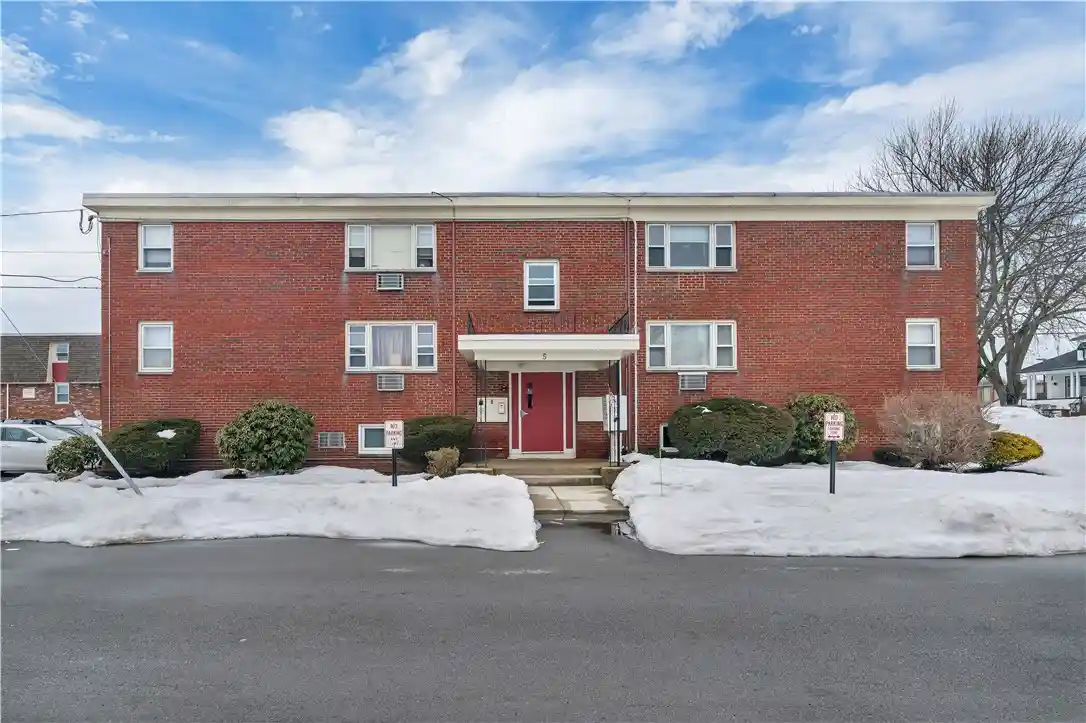 5 Garibaldi St #33, North Providence, RI 02911 | MLS# 1408486 | Houzeo