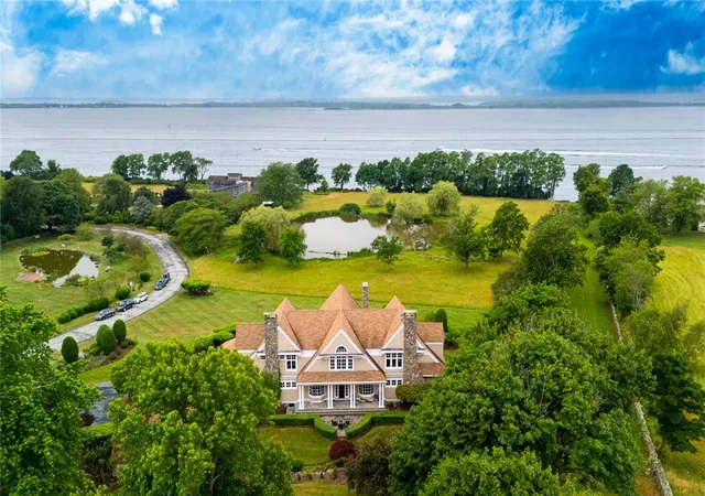 1st image of 15 Courageous Cir, Bristol, RI 02809 | MLS# 1406202